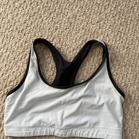 NIKE reversible sports Beas - Picture 3 of 3